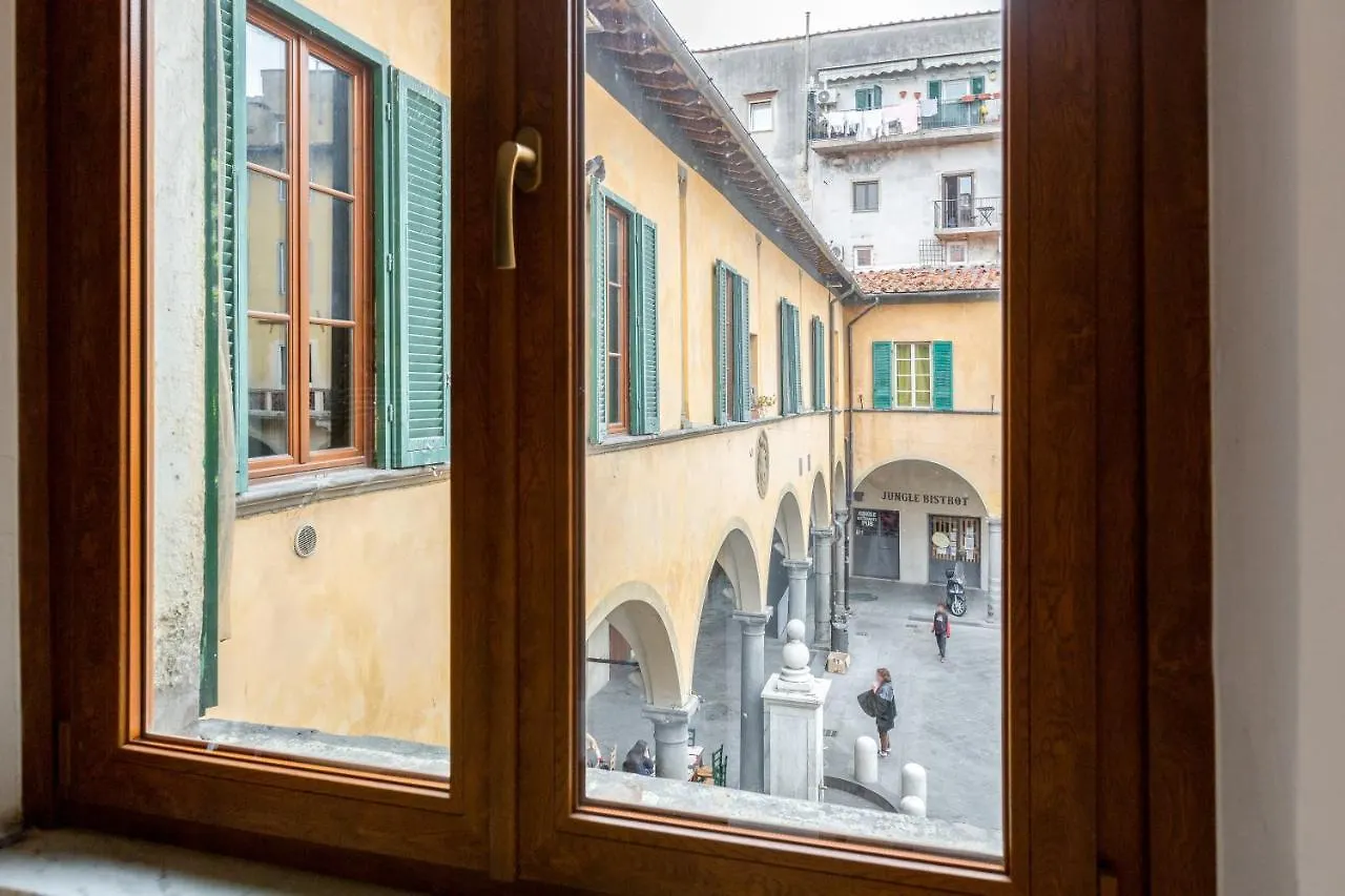 Appartamento Piazza delle Vettovaglie Historic Center Flat Pisa Italia